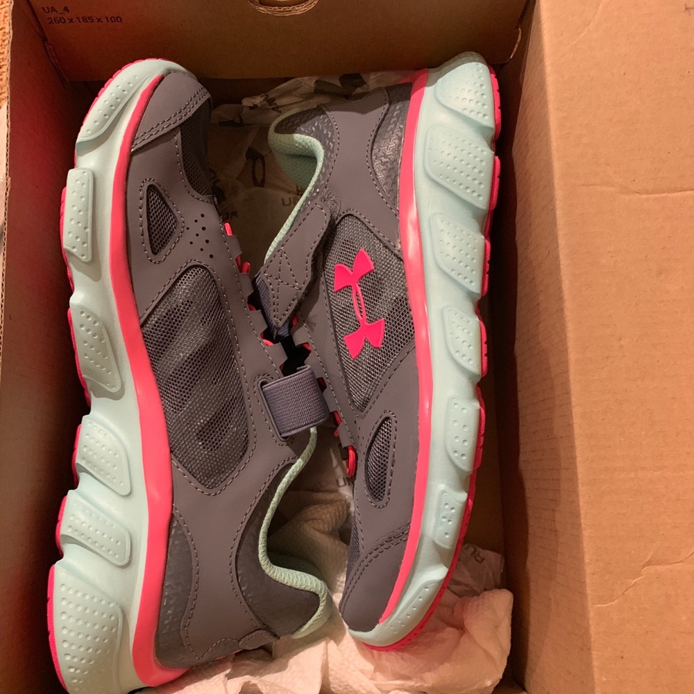 Under armor girls sneakers
